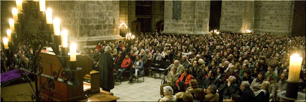                        PILAR CABRERA
Organista del gran &Oacute;rgano Allen de la Catedral